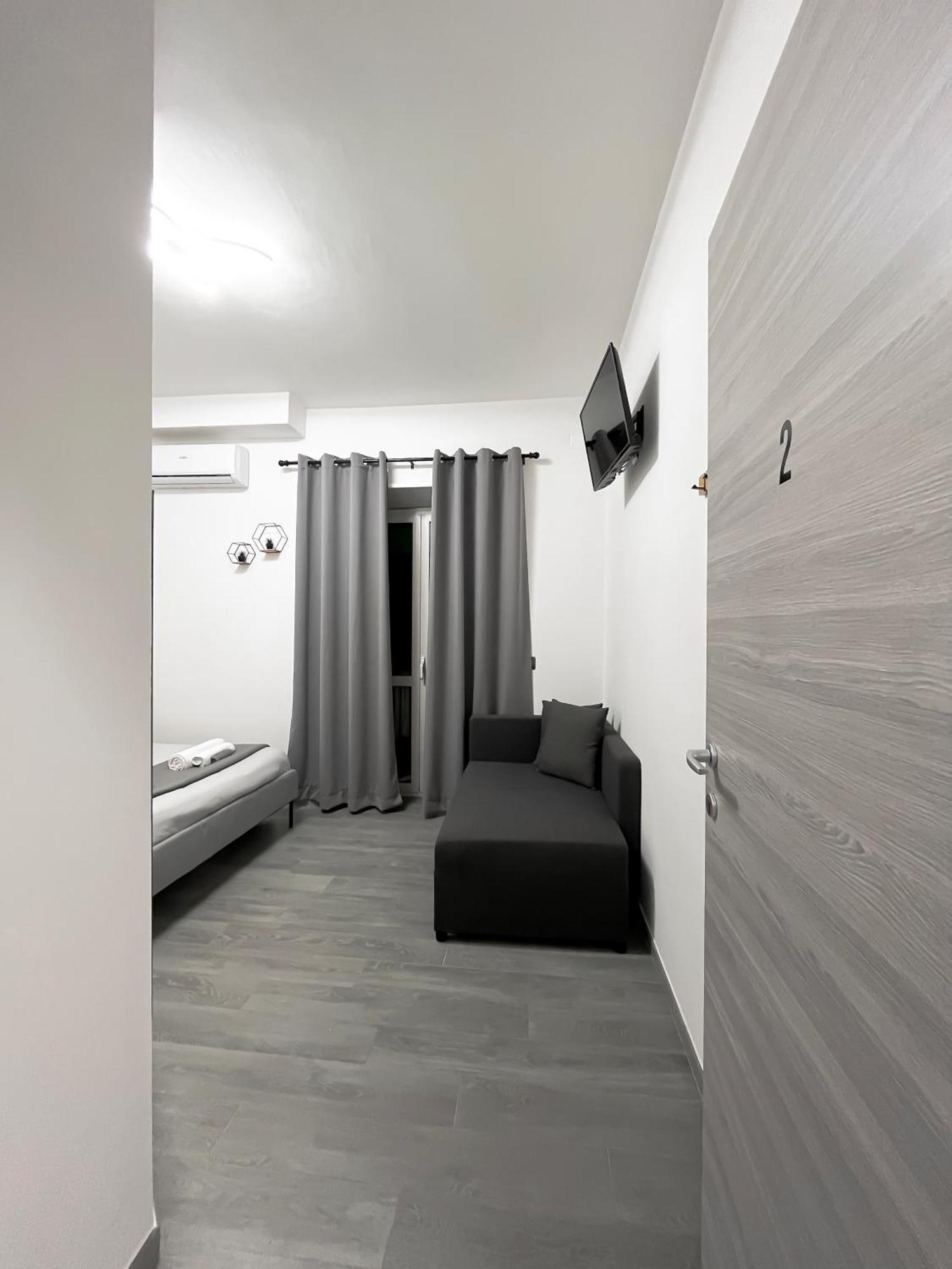 Dm Rome Holiday Exterior foto